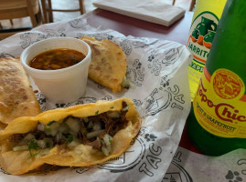 Paco's Tacos food