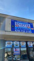 Snapper Conch N Wings outside