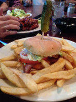 Winger's Roadhouse Grill food