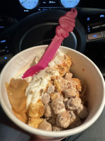 Menchie's Frozen Yogurt food