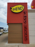 Taco Bueno inside