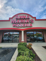 Anna Maria's Pizzeria outside