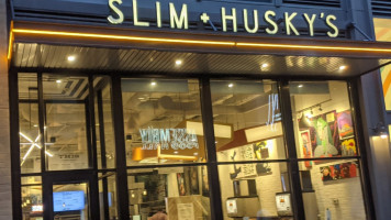 Slim Husky's Pizza Beeria food