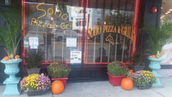 Soho Pizza Grill food