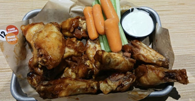 Buffalo Wild Wings food