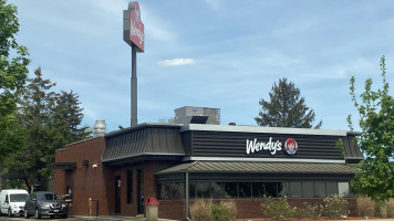 Wendy's outside