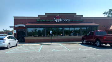 Applebee's Grill outside