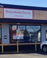 Daily Made Donuts outside