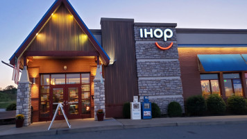 Ihop outside