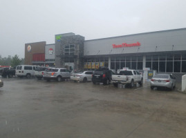 Auto Car Wash At Cumberland Farms outside