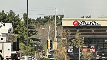 Pizza Hut outside