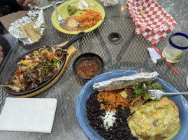 De La Cruz Mexican Grille food