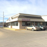 Braum's Ice Cream Dairy Store outside