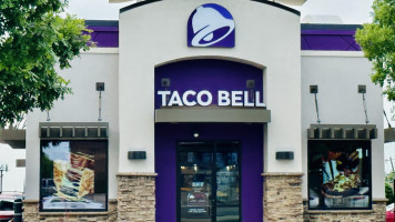 Taco Bell outside