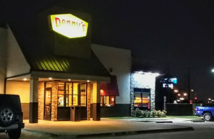 Denny's outside