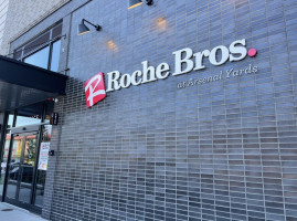 Roche Bros. Watertown inside