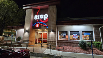 Ihop outside