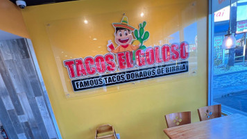 Tacos El Goloso inside