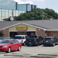 Dickey's Barbecue Pit outside