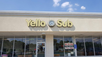 Yello Sub inside