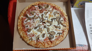 Little Caesars Pizza food