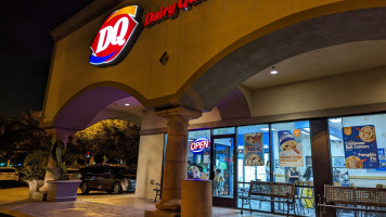 Dairy Queen outside