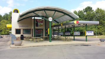 Sonic Drive-in outside