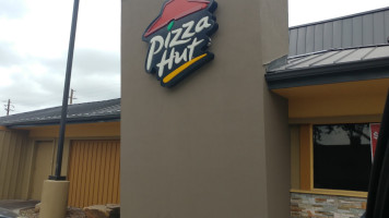 Pizza Hut food