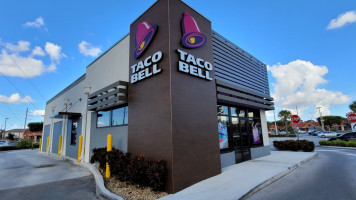 Taco Bell outside