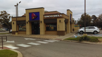 Taco Bell outside