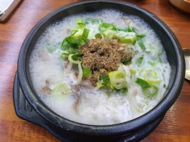 Yongchugol Soondae 용추골 순대 food