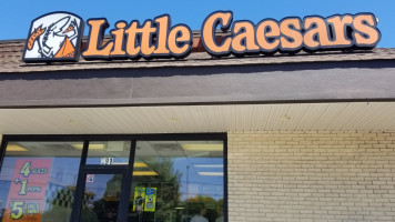 Little Caesars Pizza food