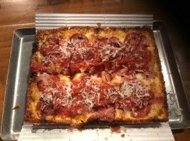 Charles Reid Detroit Pizza food