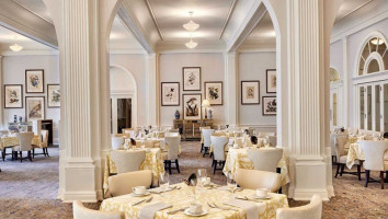 Holiday Dining At The Omni Homestead food