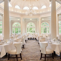 Holiday Dining At The Omni Homestead food