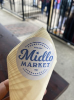 Midlo Market And Wine inside