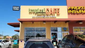 Tropical Smoothie Cafe outside