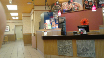 Pizza Hut inside