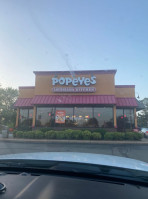 Popeyes Louisiana Kitchen outside