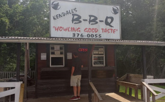 Kendall's Bbq outside