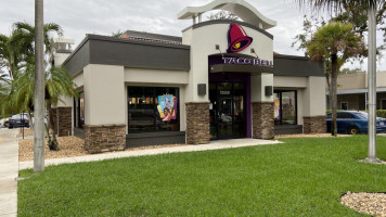 Taco Bell outside