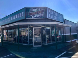 Philly Pretzel Factory outside