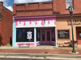 The Lazy Cow Ice Cream Parlor, Llc outside