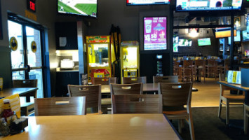 Buffalo Wild Wings inside