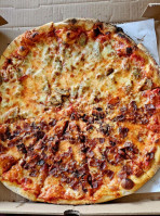 New Haven Pizza Co food