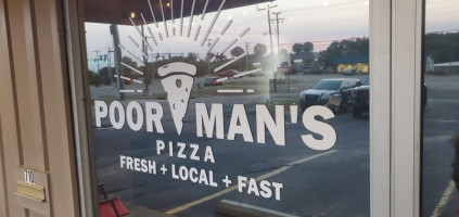 Poor Man's Pizza outside