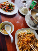 Win's Thai Cuisine food