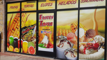 Elotes Tapia food