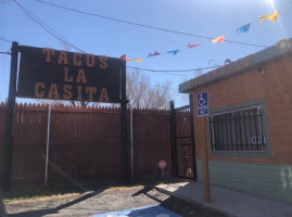 Tacos La Casita outside
