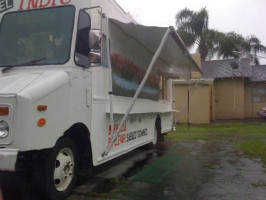 El Indio Tacos Y Snacks outside